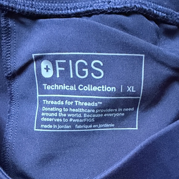🩵Figs High Waisted Madryn Flare Scrub Pants in Navy - Picture 3 of 5